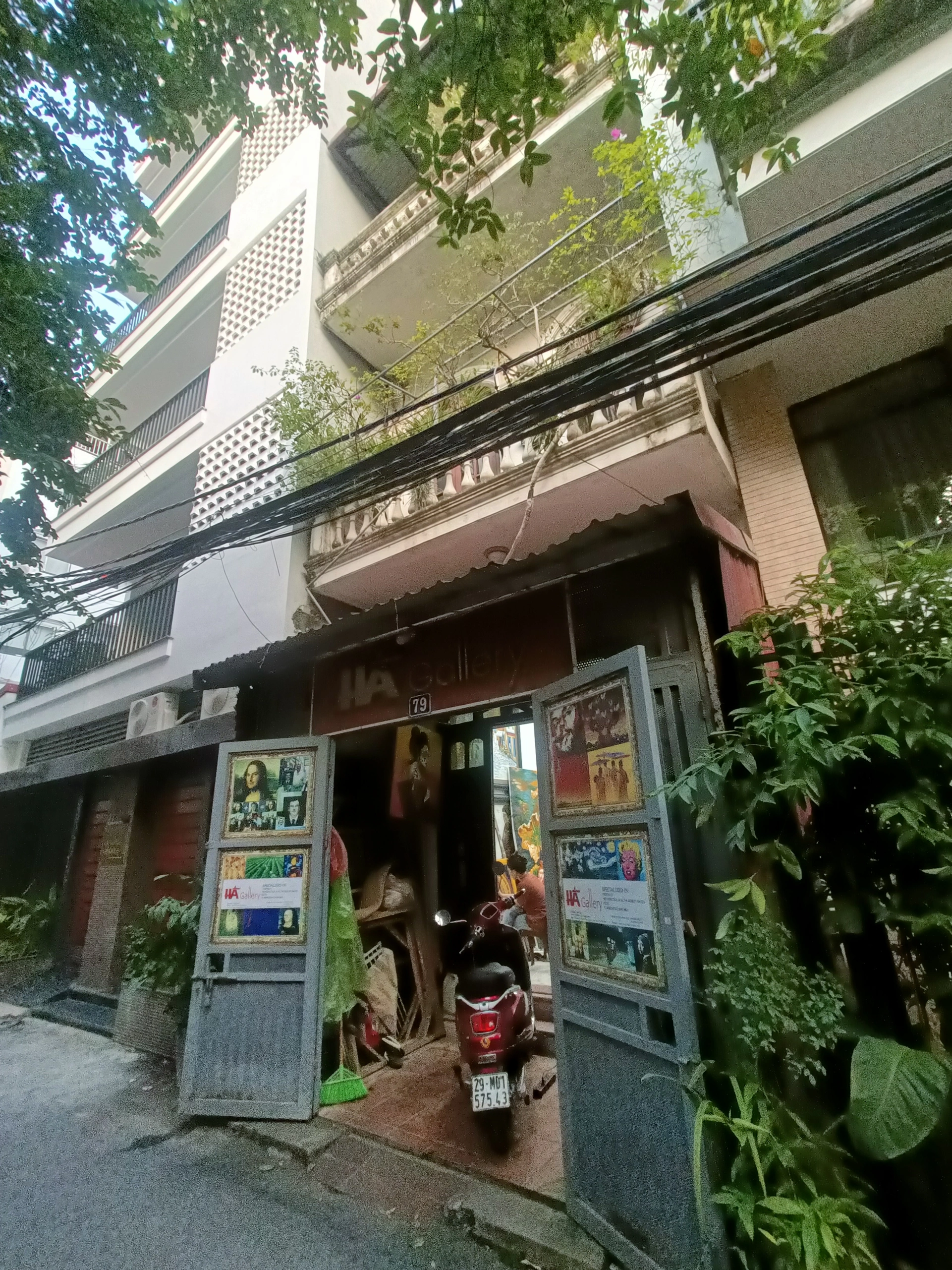 Nhà mặt ngõ cách Xuân Diệu 350m, P. Quảng An, Q. Tây Hồ, TP. Hà Nội