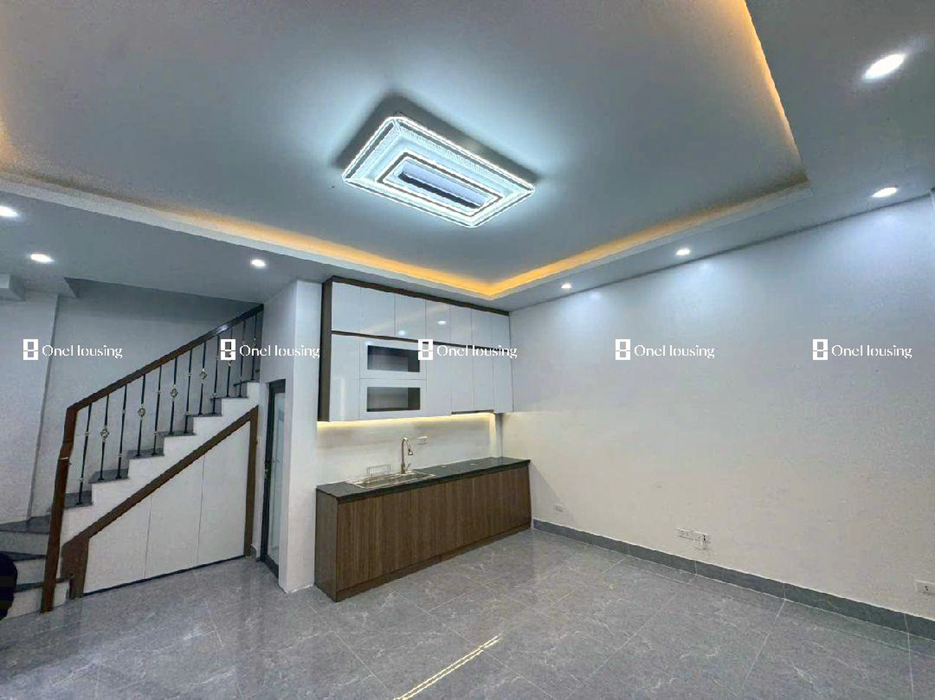 Nhà mặt ngõ cách Hồ Tùng Mậu 130m, P. Mai Dịch, Q. Cầu Giấy, TP. Hà Nội