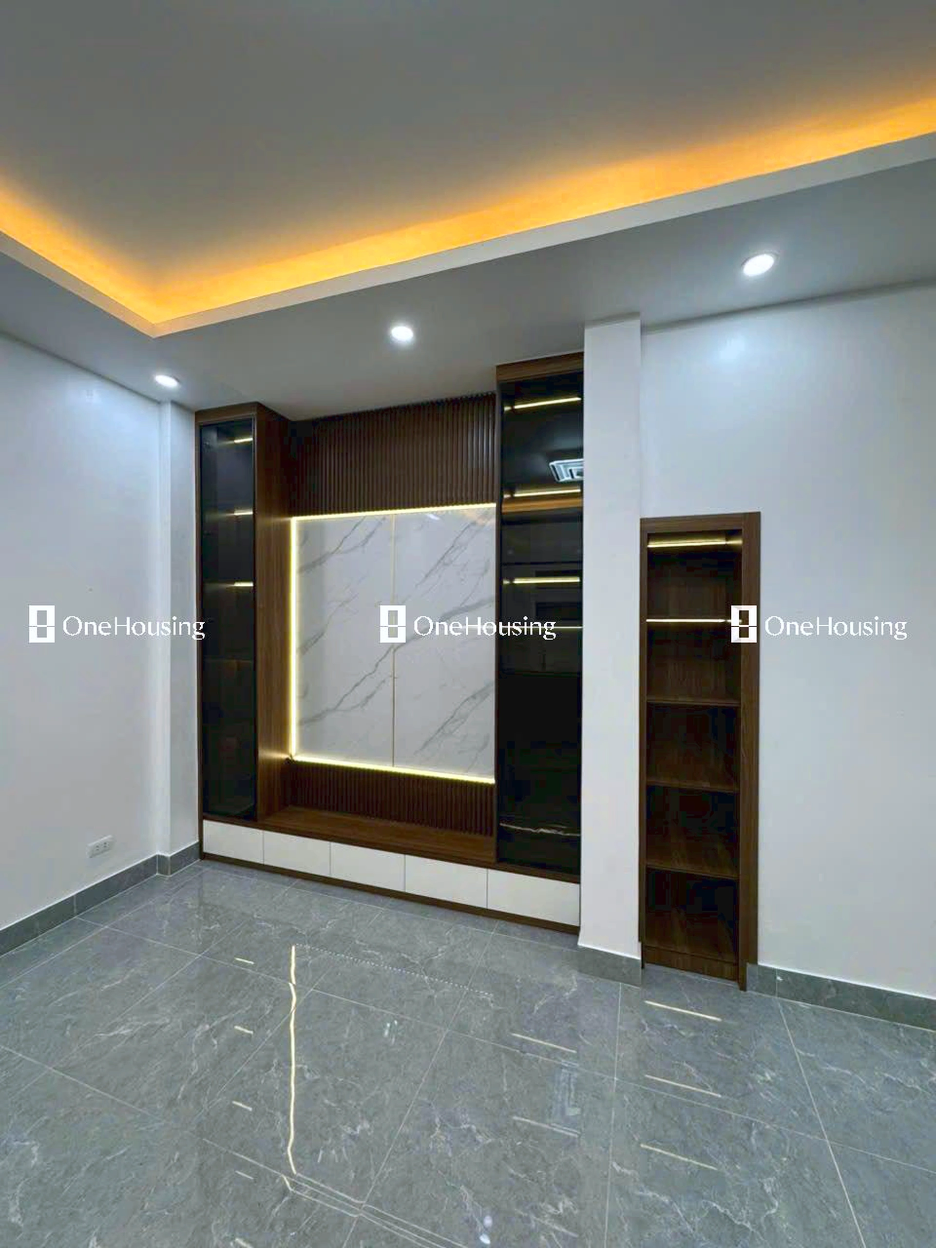 Nhà mặt ngõ cách Hồ Tùng Mậu 130m, P. Mai Dịch, Q. Cầu Giấy, TP. Hà Nội