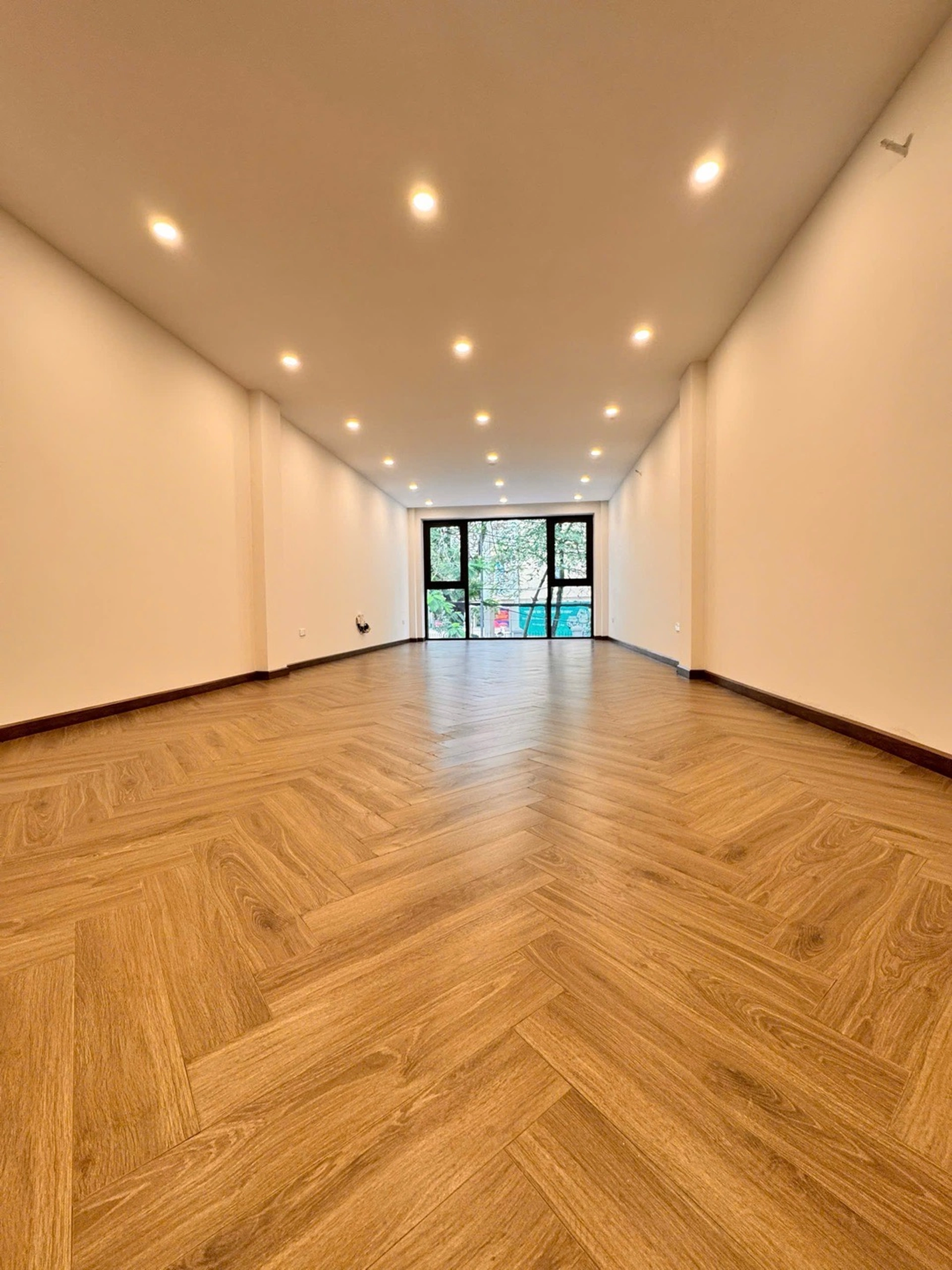 Nhà mặt phố Hoa Lâm, P. Việt Hưng, Q. Long Biên, TP. Hà Nội