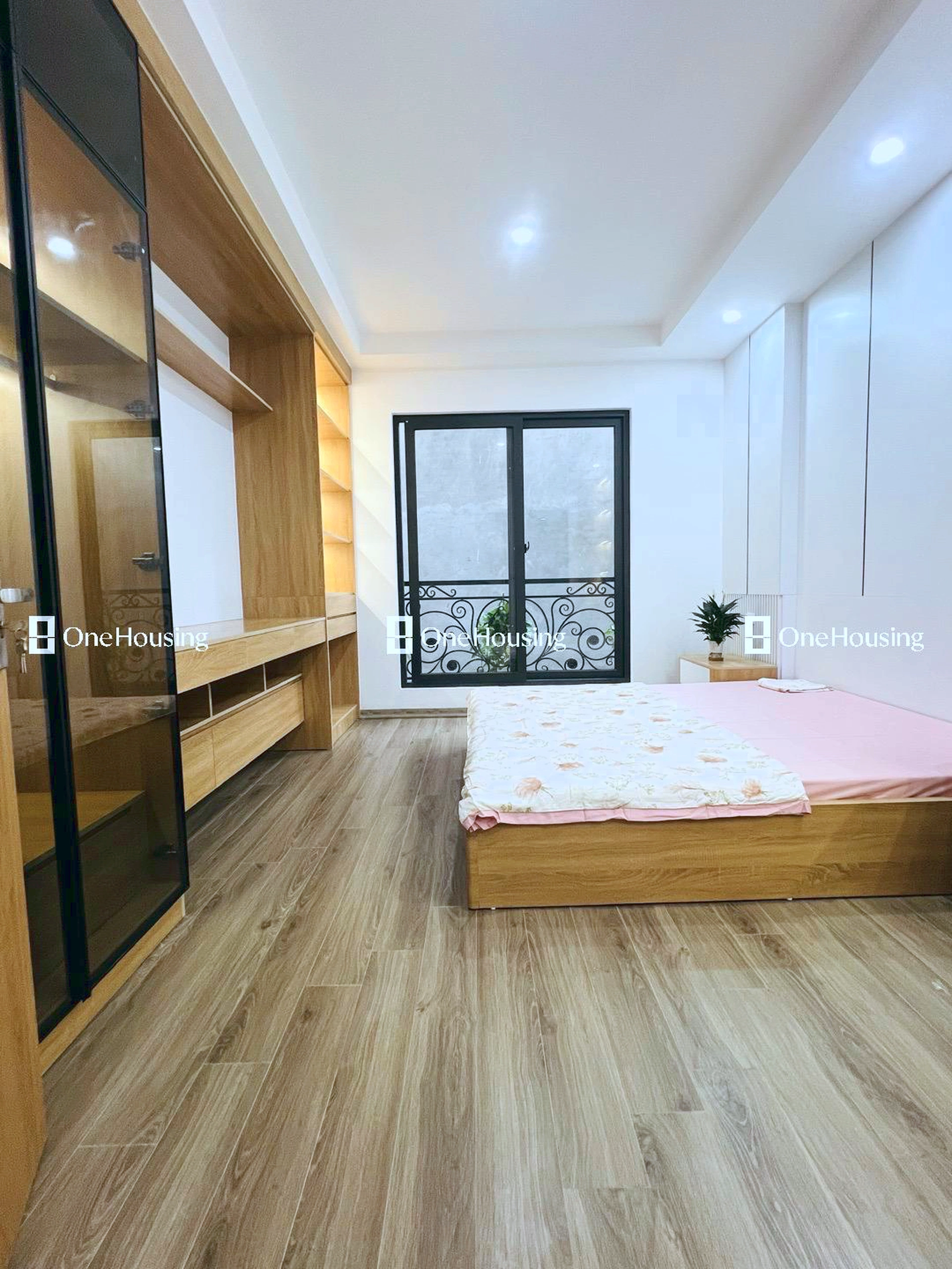 Nhà mặt ngõ cách Phạm Văn Đồng 40m, P. Mai Dịch, Q. Cầu Giấy, TP. Hà Nội