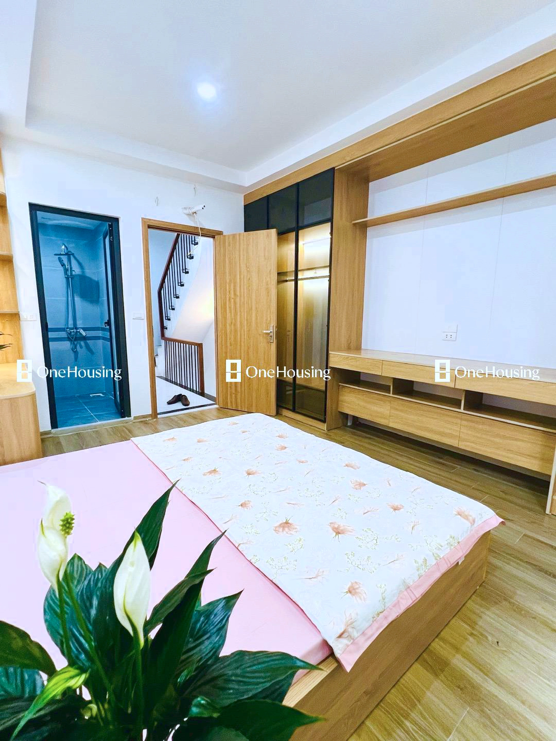 Nhà mặt ngõ cách Phạm Văn Đồng 40m, P. Mai Dịch, Q. Cầu Giấy, TP. Hà Nội