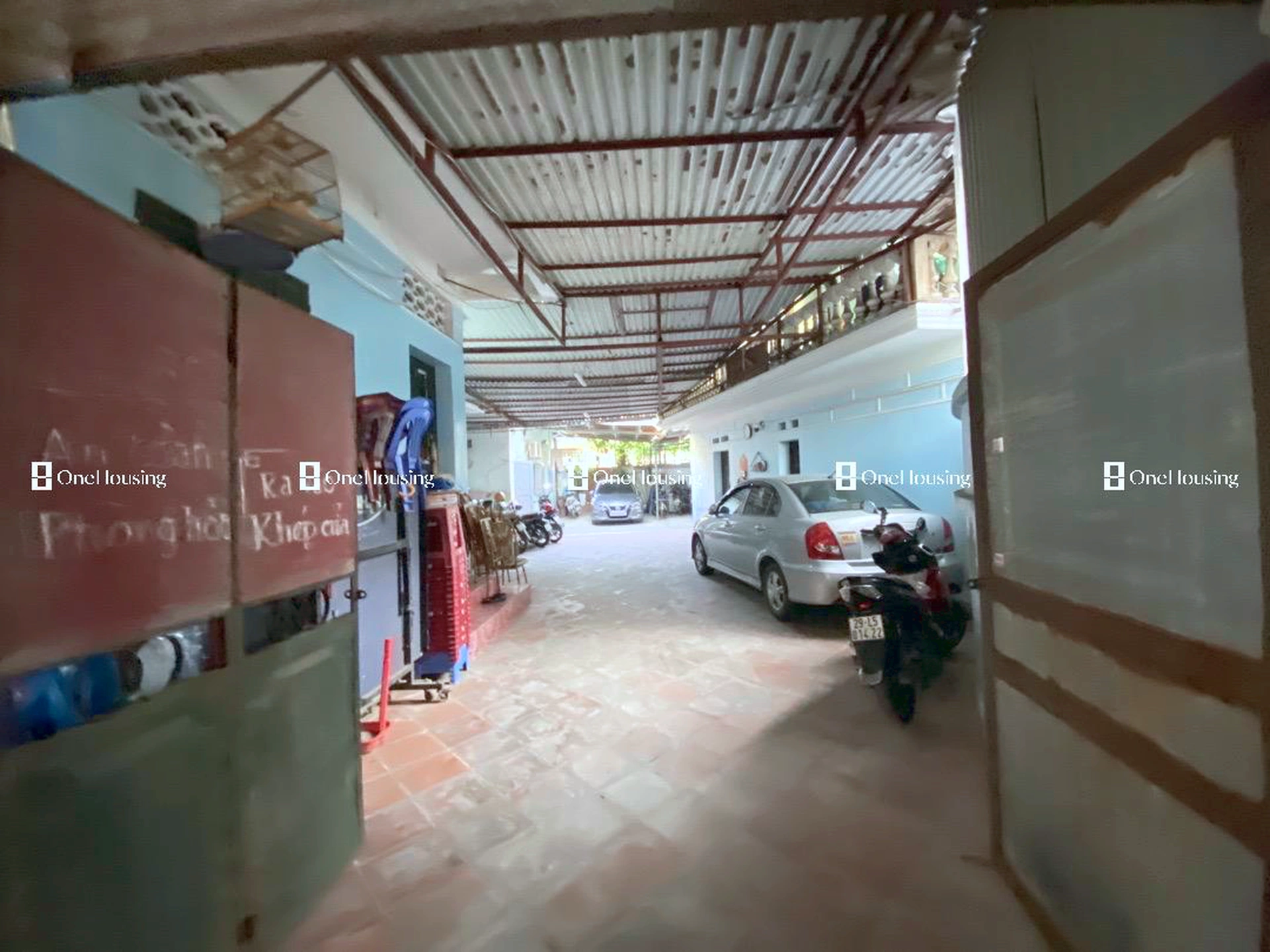 Nhà mặt phố Hoàng Công Chất, P. Phú Diễn, Q. Bắc Từ Liêm, TP. Hà Nội