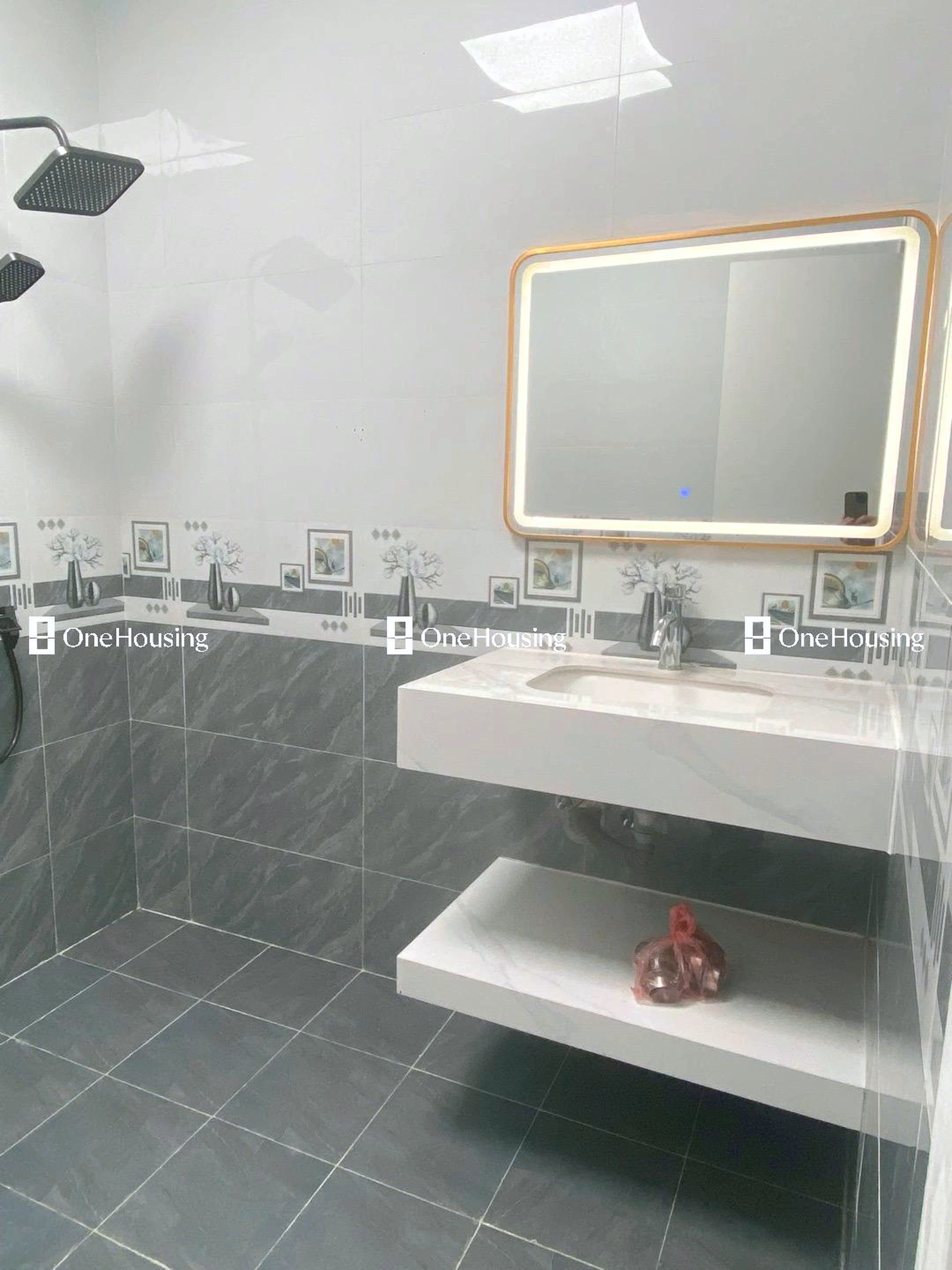 Nhà mặt phố Trần Duy Hưng, P. Trung Hòa, Q. Cầu Giấy, TP. Hà Nội