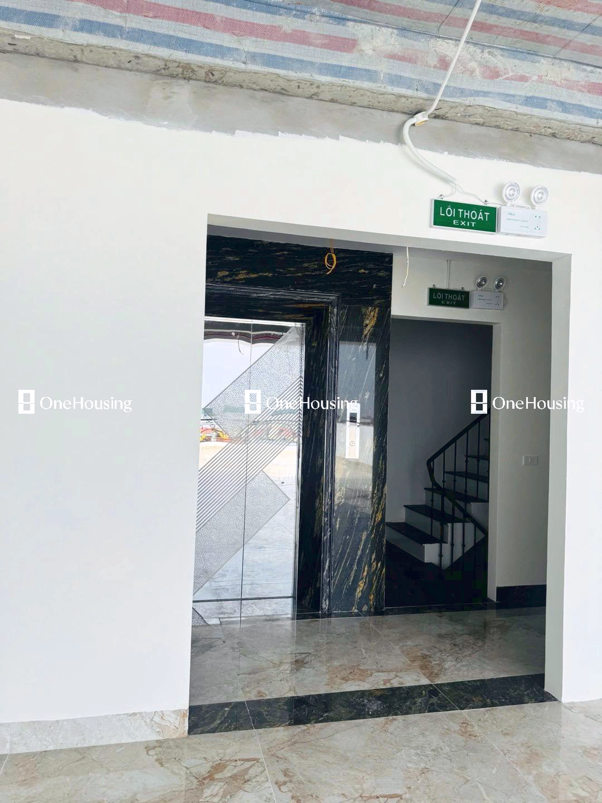 Nhà mặt phố Đức Diễn, P. Phúc Diễn, Q. Bắc Từ Liêm, TP. Hà Nội