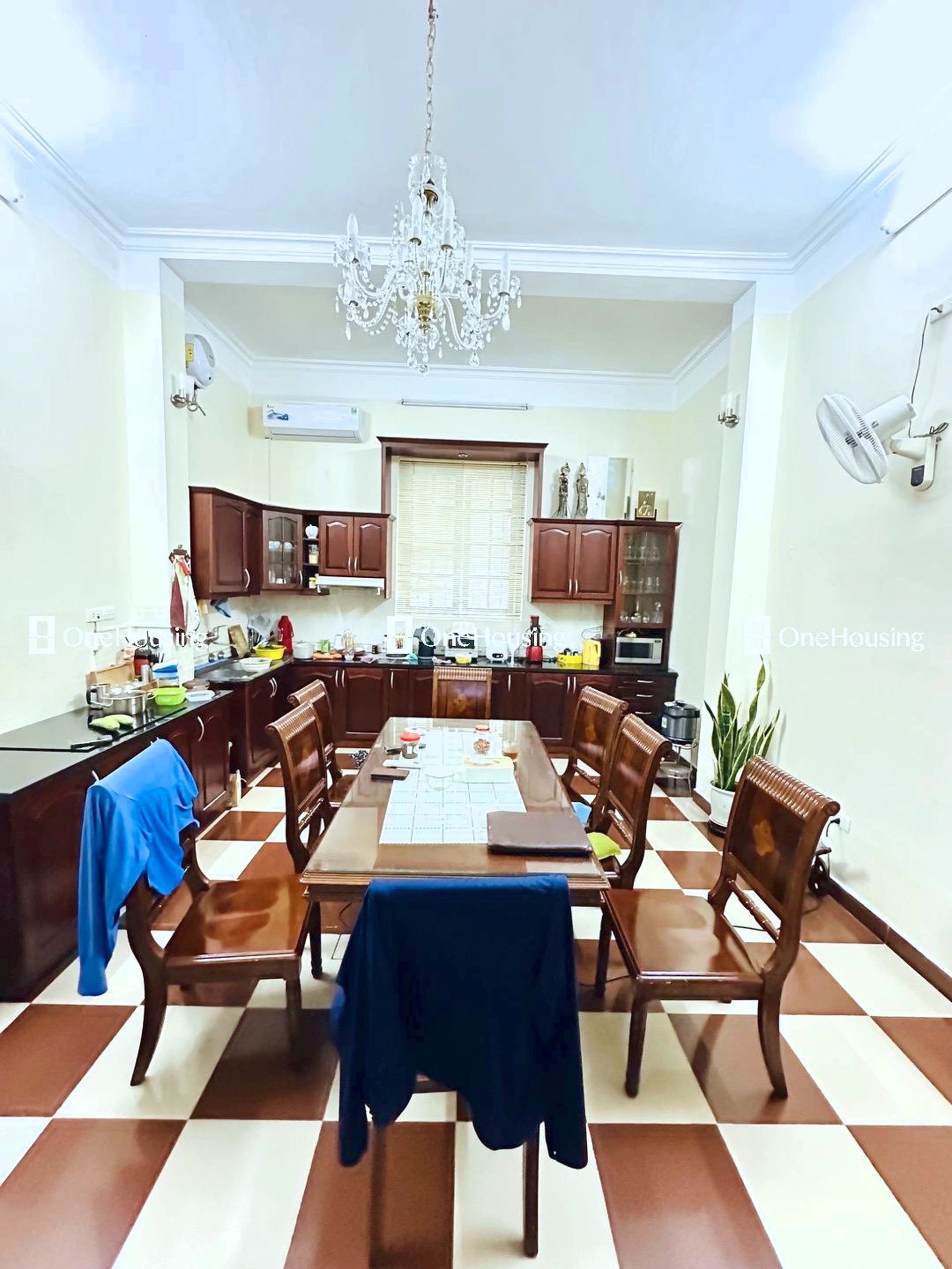 Nhà mặt ngõ cách Nguyễn Văn Huyên 20m, P. Dịch Vọng, Q. Cầu Giấy, TP. Hà Nội