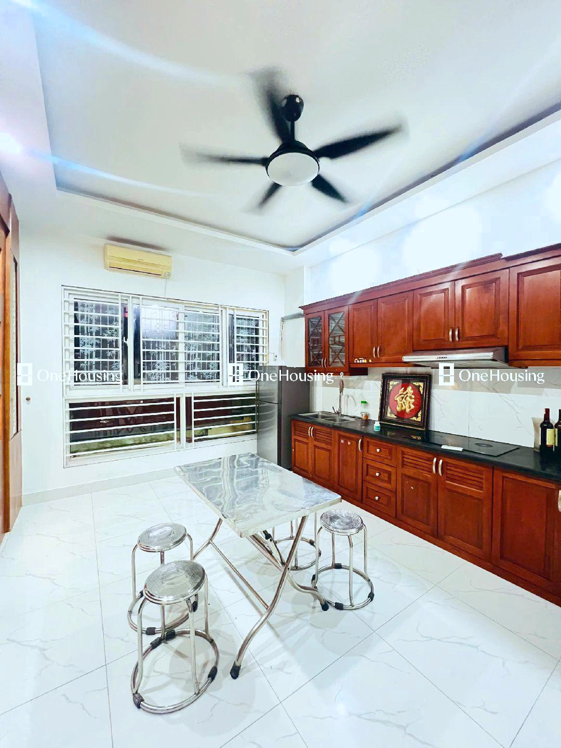 Nhà mặt ngõ cách Phạm Văn Đồng 50m, P. Mai Dịch, Q. Cầu Giấy, TP. Hà Nội