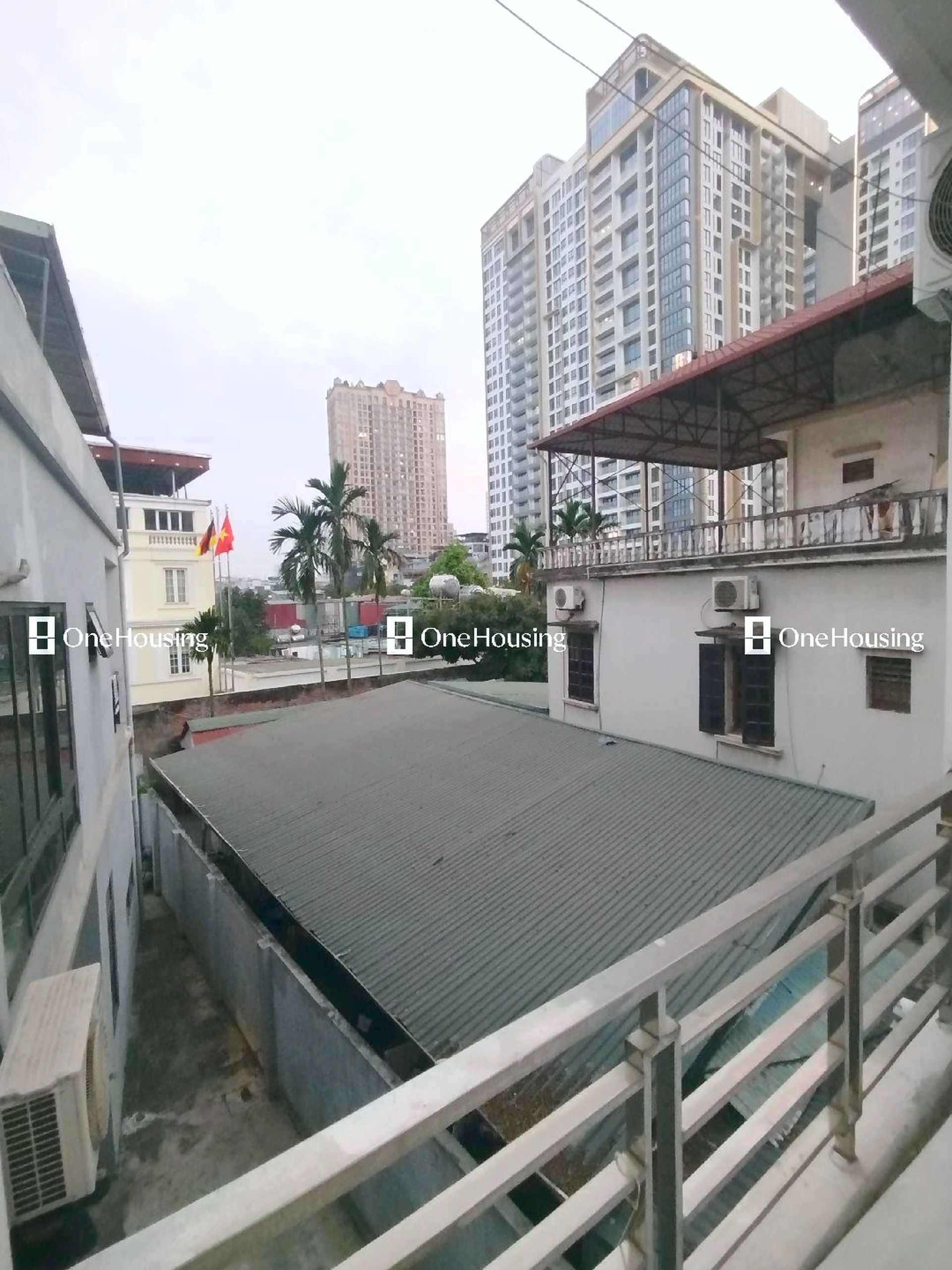 Nhà mặt ngõ cách Lạc Long Quân 50m, P. Nhật Tân, Q. Tây Hồ, TP. Hà Nội