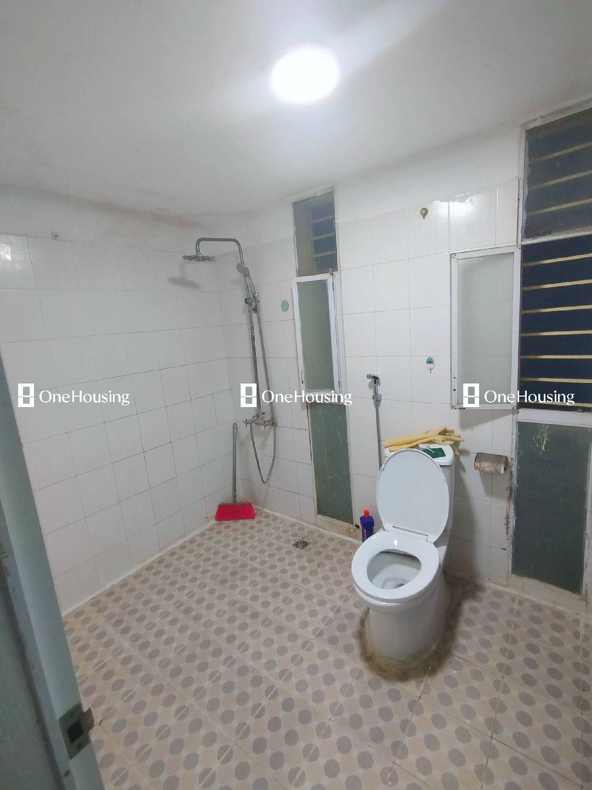 Nhà mặt ngõ cách Lạc Long Quân 50m, P. Nhật Tân, Q. Tây Hồ, TP. Hà Nội