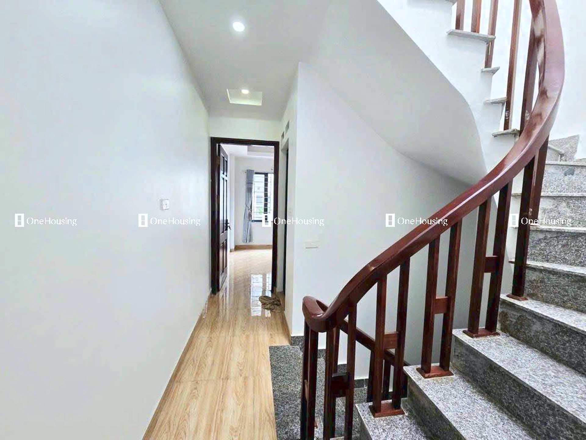 Nhà mặt ngõ cách Lạc Long Quân 50m, P. Xuân La, Q. Tây Hồ, TP. Hà Nội