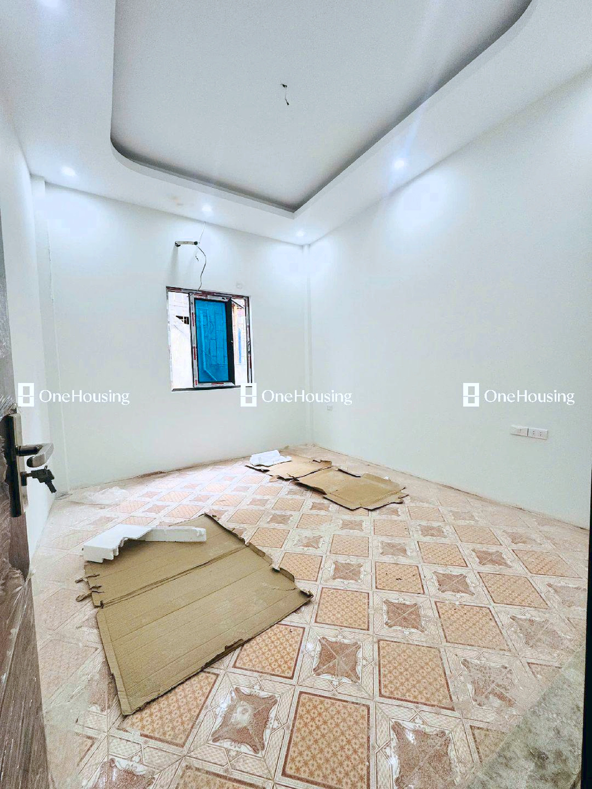 Nhà mặt ngõ cách Xuân La 100m, P. Nhật Tân, Q. Tây Hồ, TP. Hà Nội